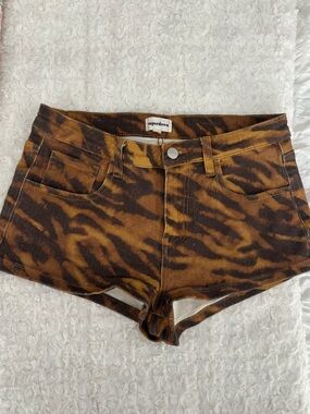 Super down tiger print mini denim shorts